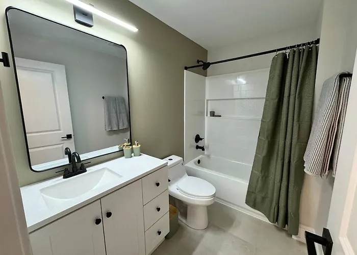 Bright & Spacious Duplex- Heart Of *